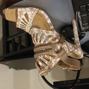 Ivy Kirzhner vero cuoio shoes, new, size 10